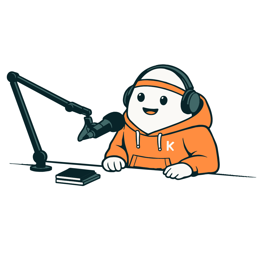 Kerni – das KRAFTKERN-Maskottchen am Podcast-Mikrofon